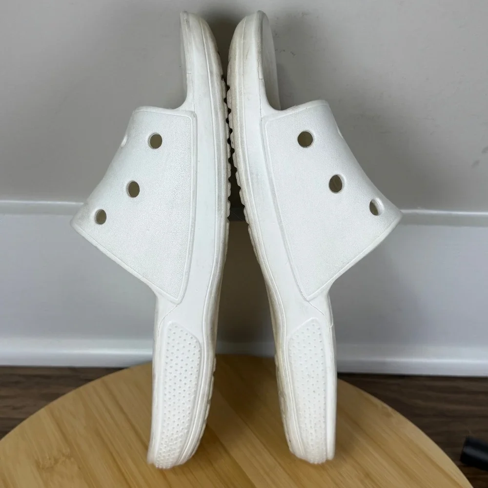 Crocs Classic Slides Unisex Men 9 Women 11 White Lightweight Comfort Casual